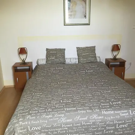 Bed & Breakfast Lobarat Panzio *