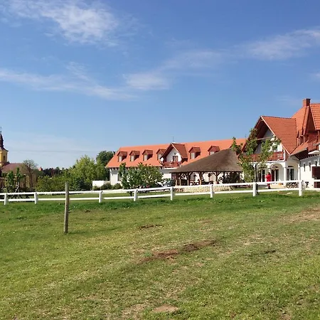 Bed & Breakfast Lobarat Panzio