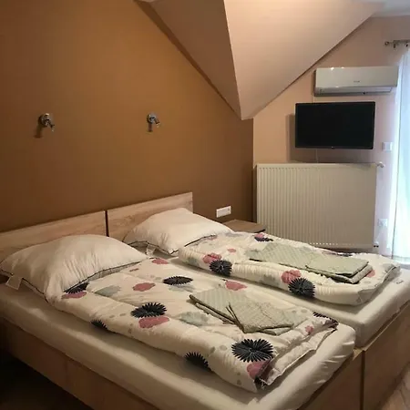 Lobarat Panzio Cserszegtomaj