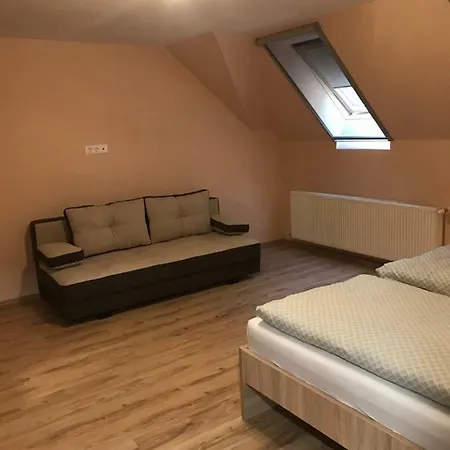 Lobarat Panzio Bed & Breakfast Cserszegtomaj