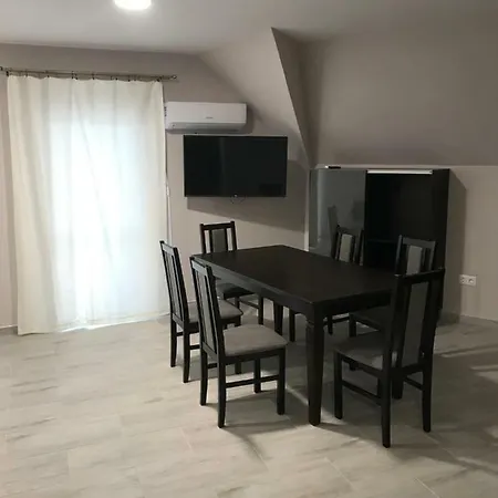 Bed & Breakfast Lobarat Panzio *